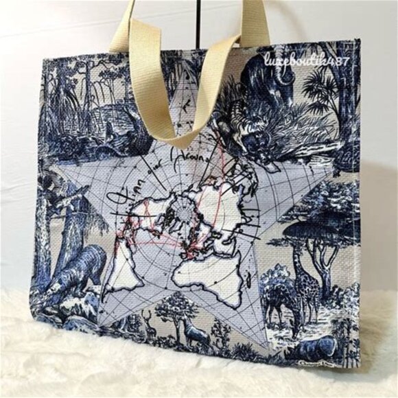 Dior Handbags - Dior Platinum Gift Tote Bag